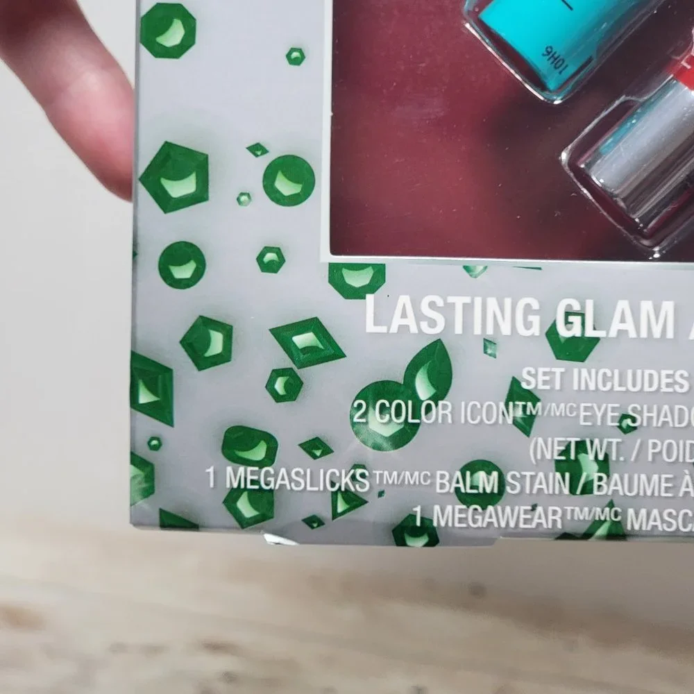 NIB Wet N Wild Set 2‎ Neutral Shadows Megawear Mascara Lip Color